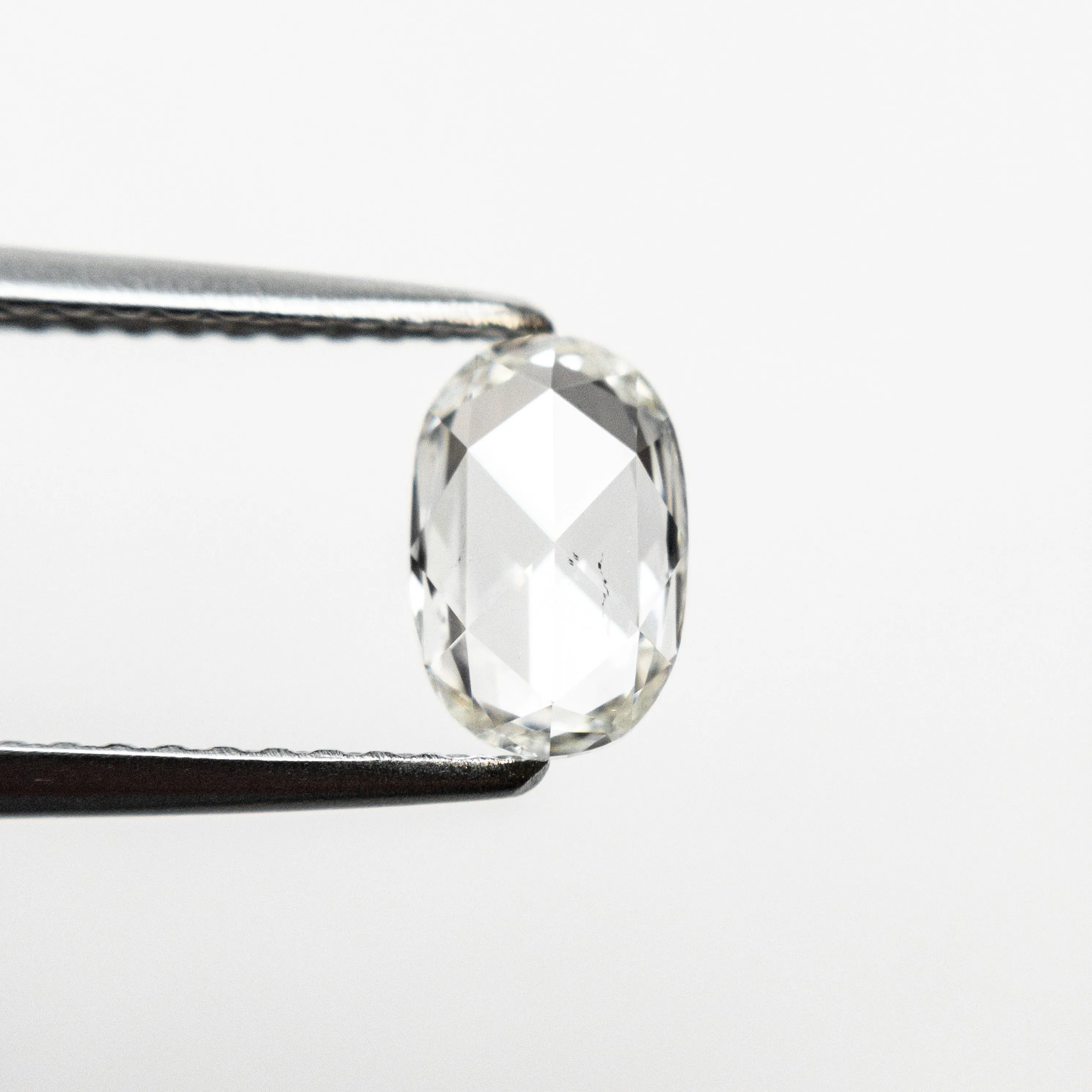 0.70ct 7.12x4.63x2.04mm SI2 H Oval Rosecut  21394-01
