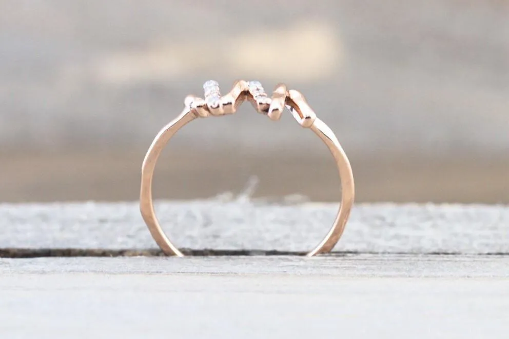 14kt Rose Gold Diamond Hammered Heart Beat Vine Large Ring Crown Vintage