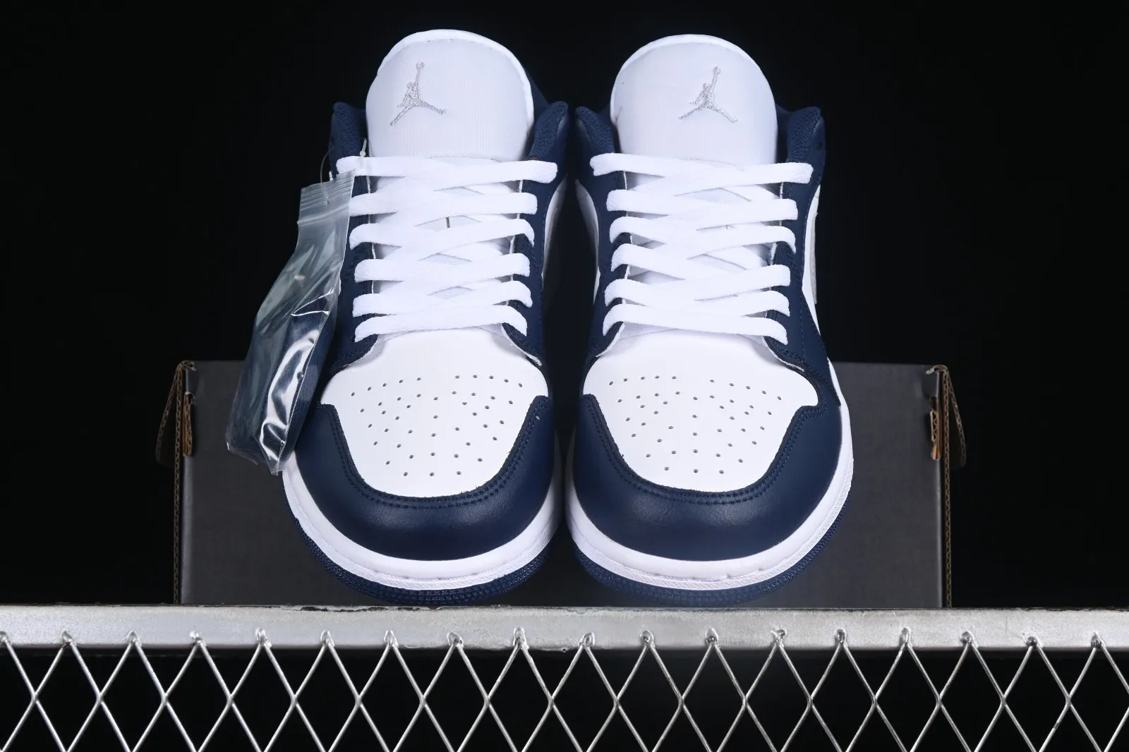 Air Jordan 1 Low Midnight Navy Grey White 553558-141