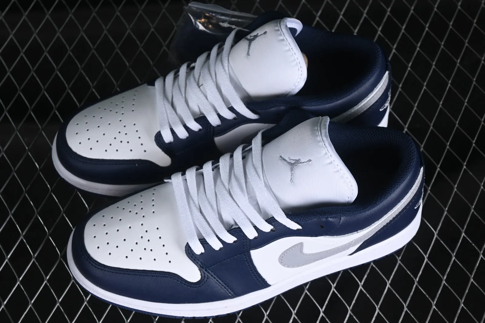 Air Jordan 1 Low Midnight Navy Grey White 553558-141