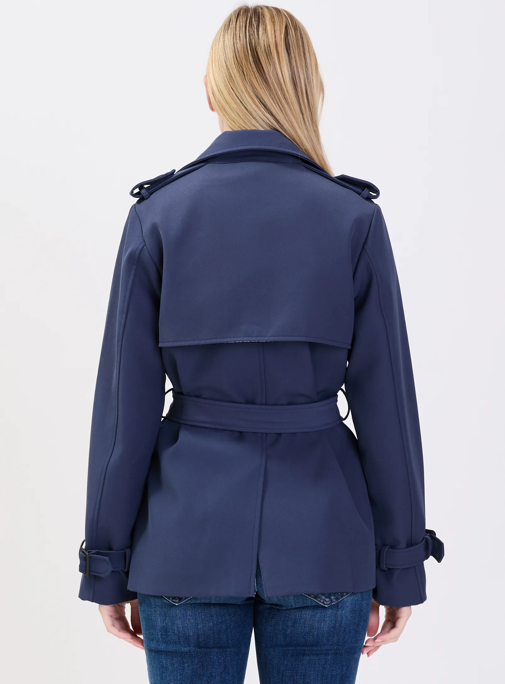 AUBREY | Short double breasted belted trench coat || AUBREY | Trench-coat court à double boutonnage ceinturé