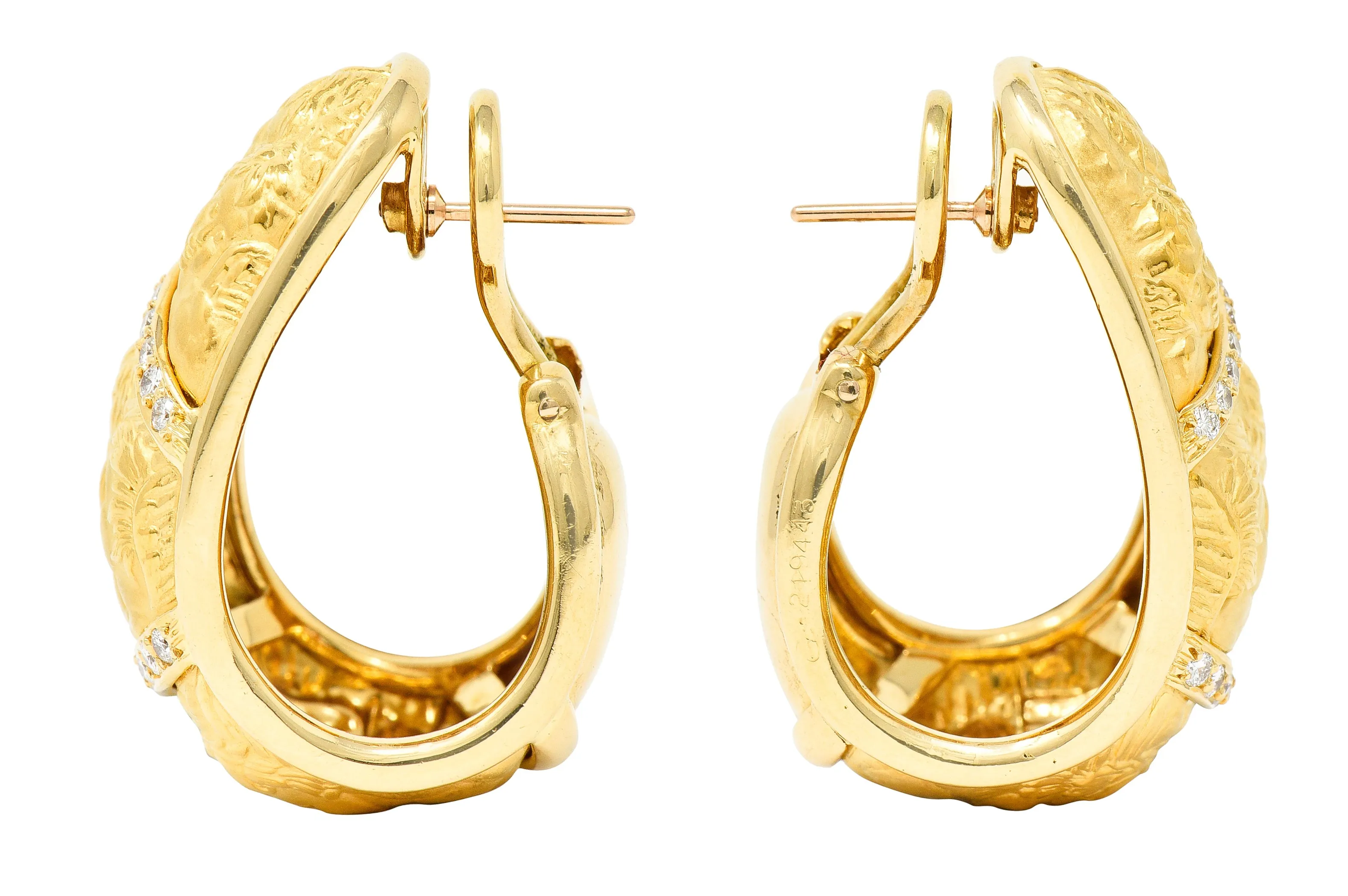 Carrera Y Carrera Diamond 18 Karat Yellow Gold Repoussé Cherub Vintage J Hoop Earirngs