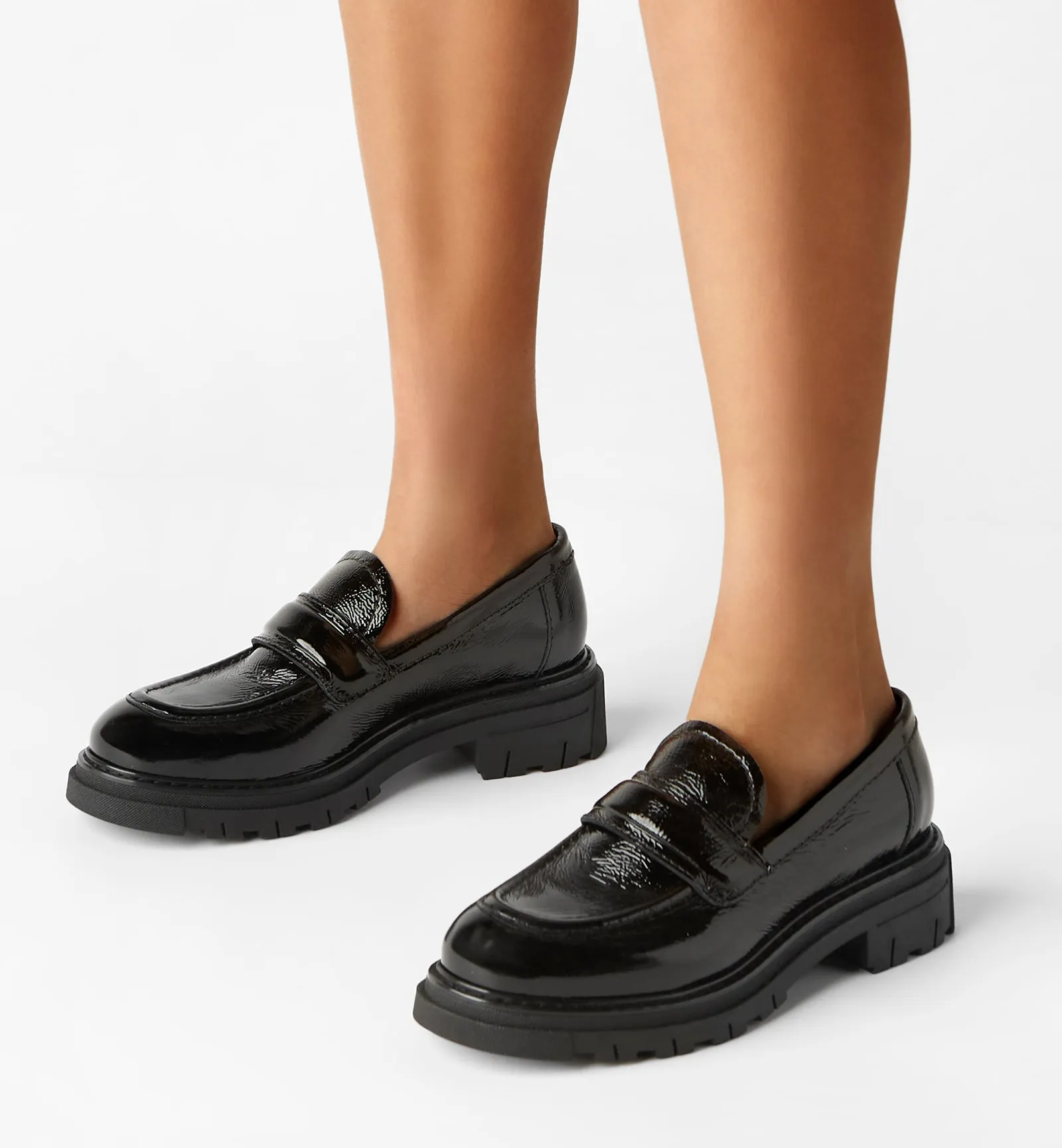 DELLA CRINKLE LEATHER LOAFER