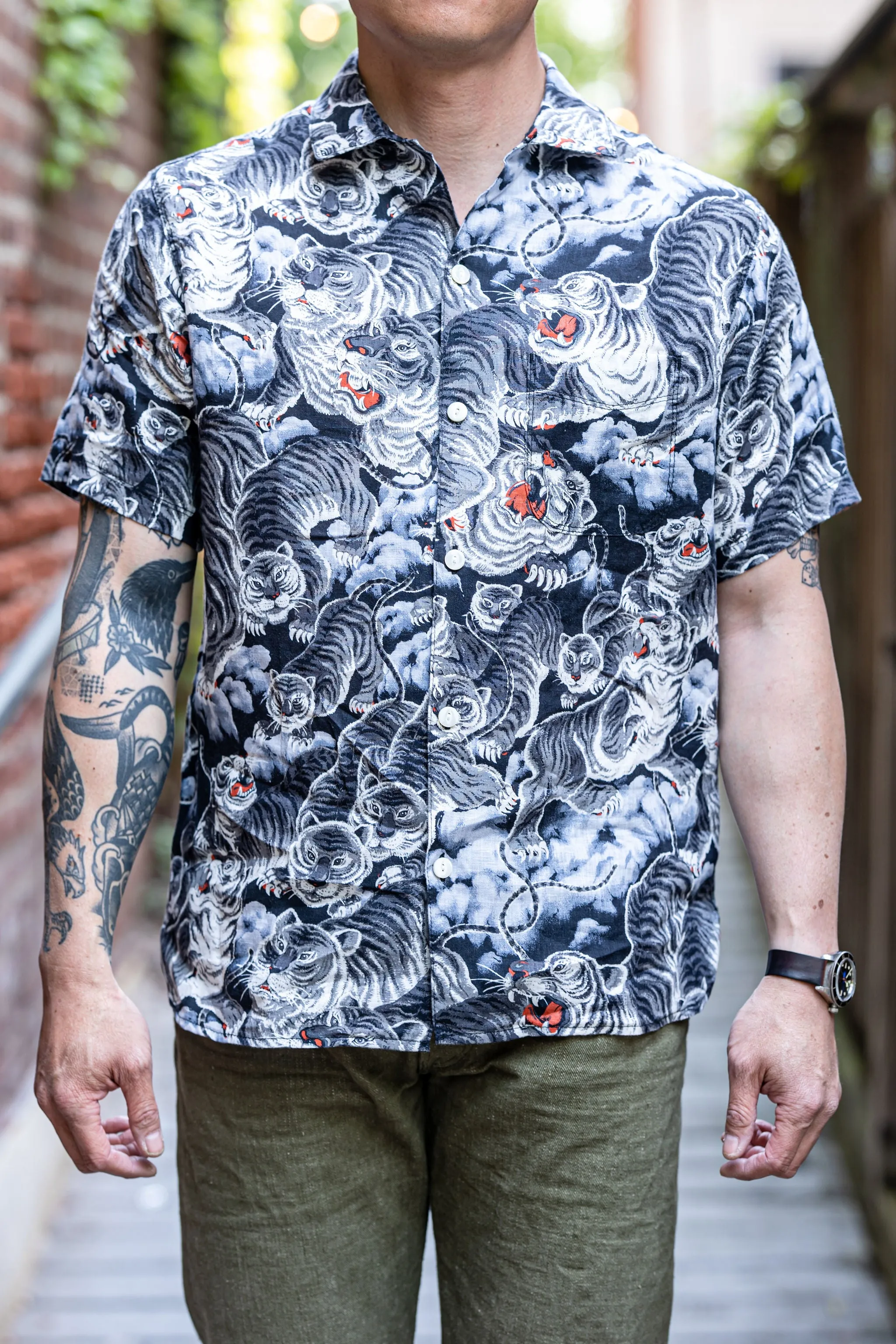 Freenote Cloth Hawaiian - Black Tigers