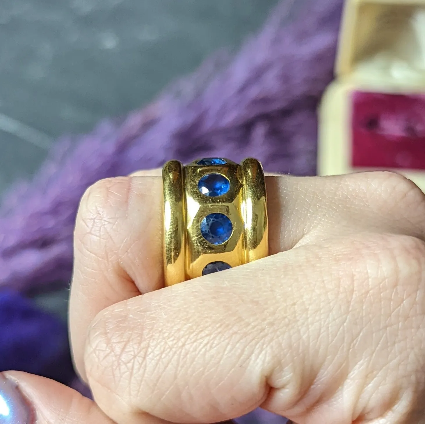 Herz Belperron French 6.00 CTW Sapphire 22 Karat Yellow Gold 16.5 MM Eternity Band Vintage Ring