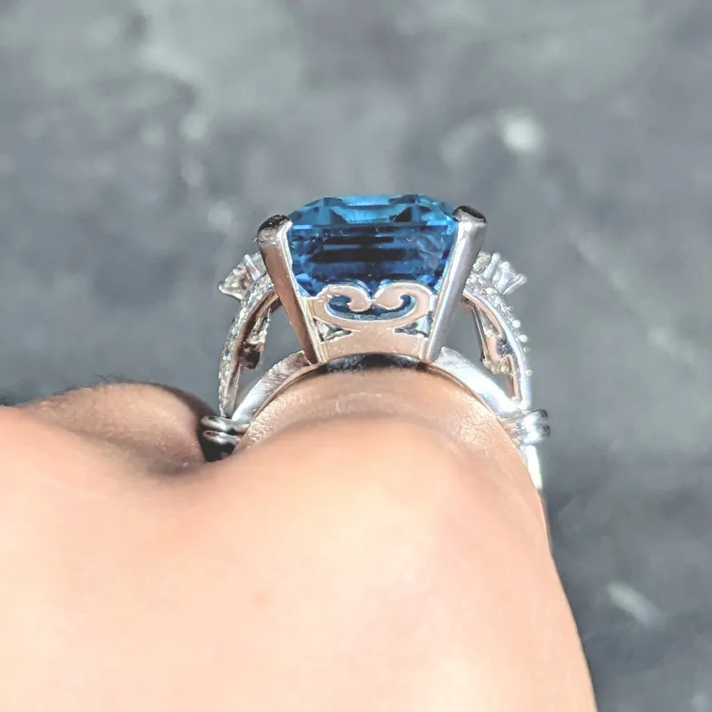 Mid-Century 21.00 CTW Emerald Cut Aquamarine Diamond 18 Karat White Gold Arching Vintage Cocktail Ring