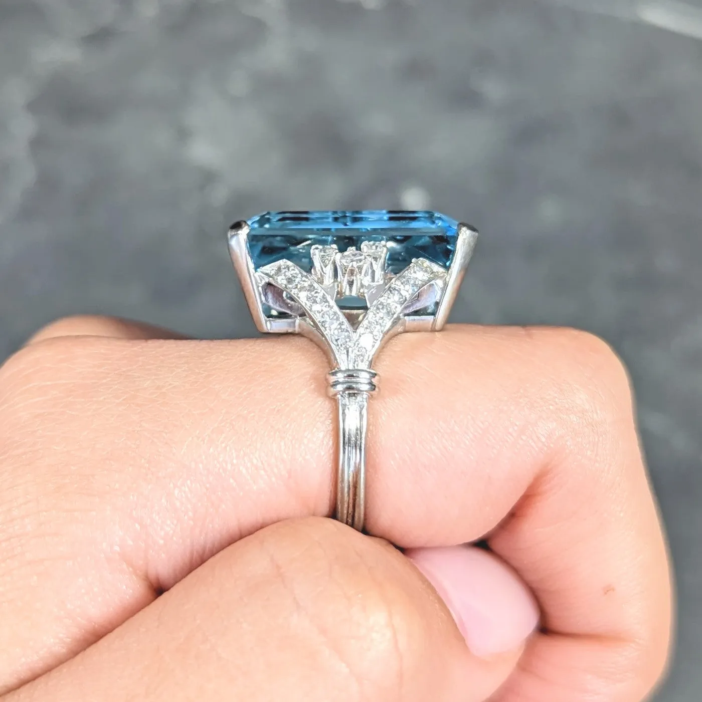 Mid-Century 21.00 CTW Emerald Cut Aquamarine Diamond 18 Karat White Gold Arching Vintage Cocktail Ring