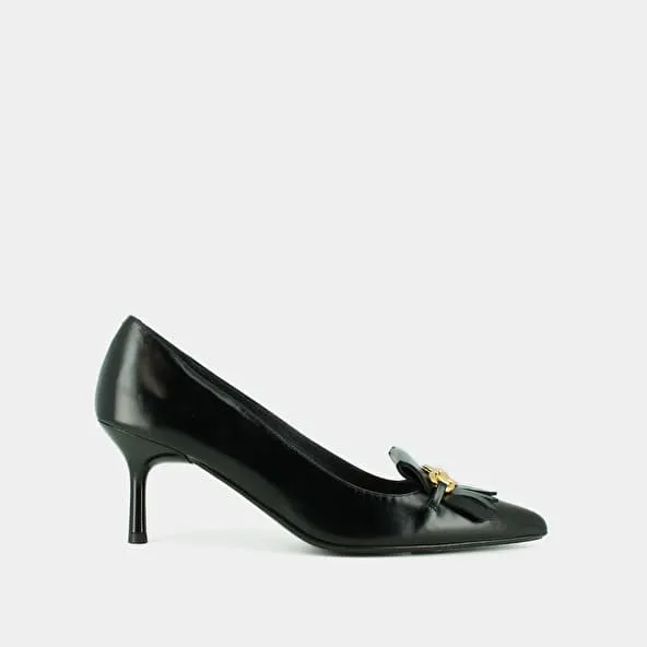 Pumps with gold bits in black leather