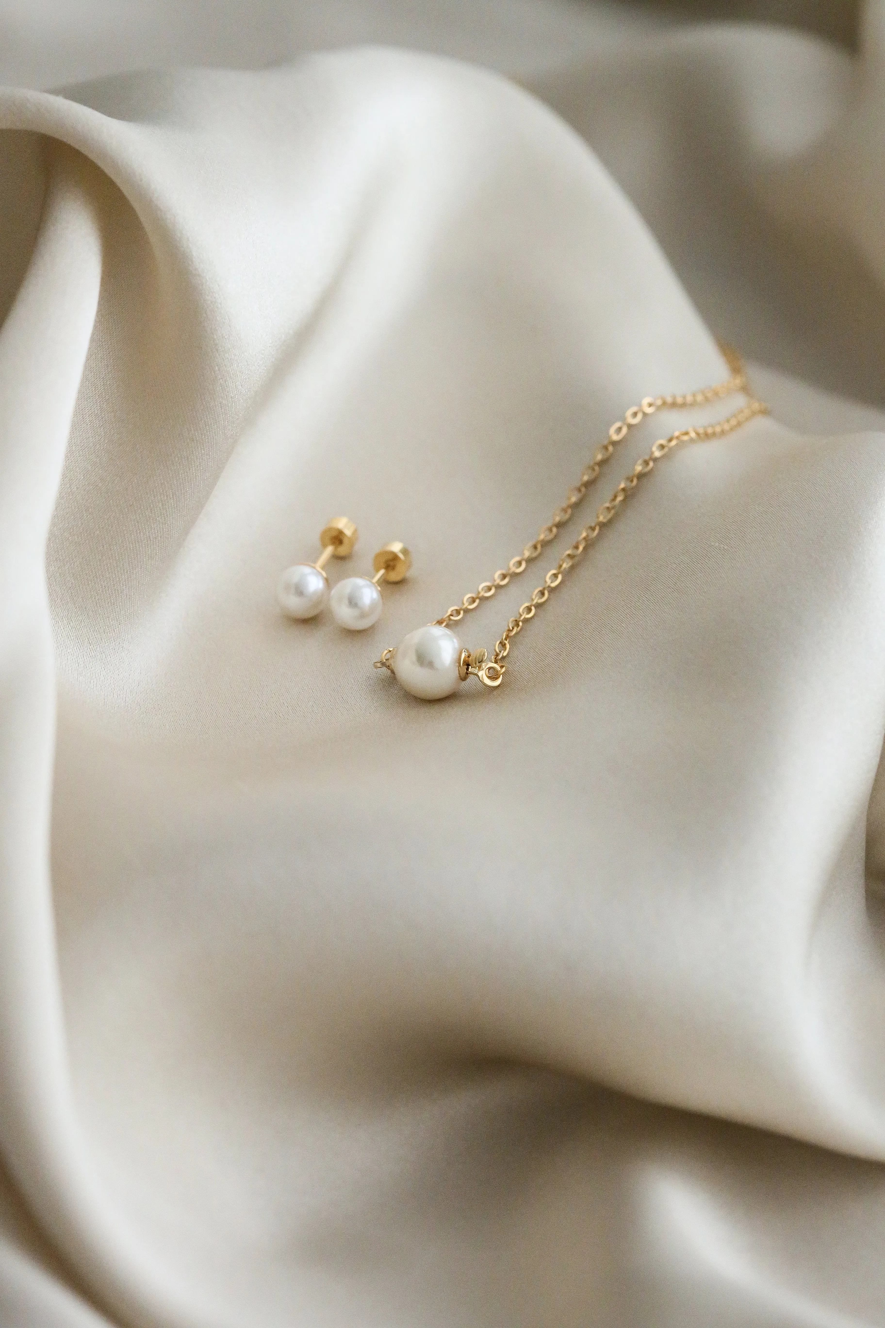 Single (Vintage) Pearl Necklace