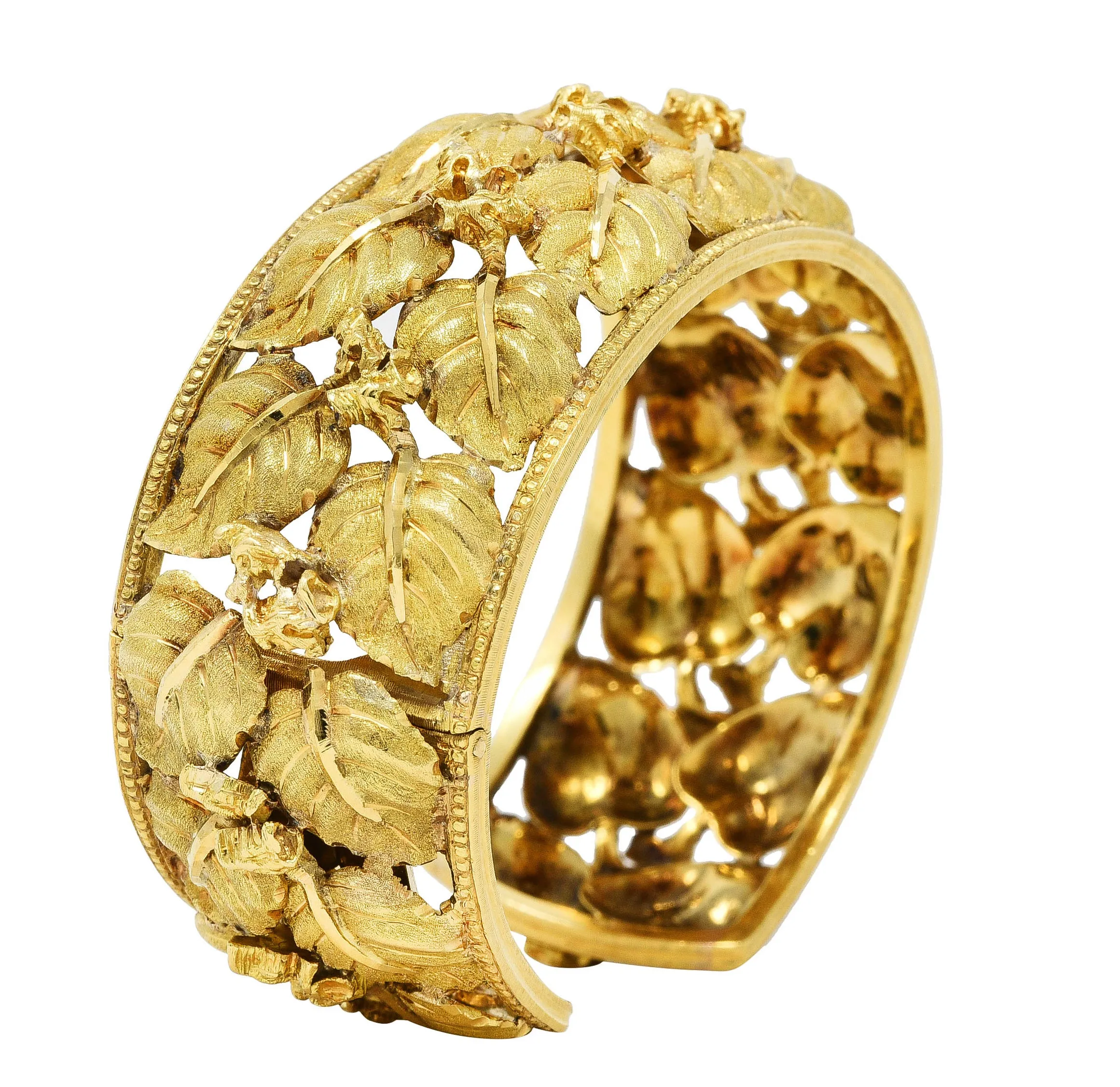 Vintage Buccellati 18 Karat Yellow Gold Hinged Foliate Leaf Cuff Bracelet