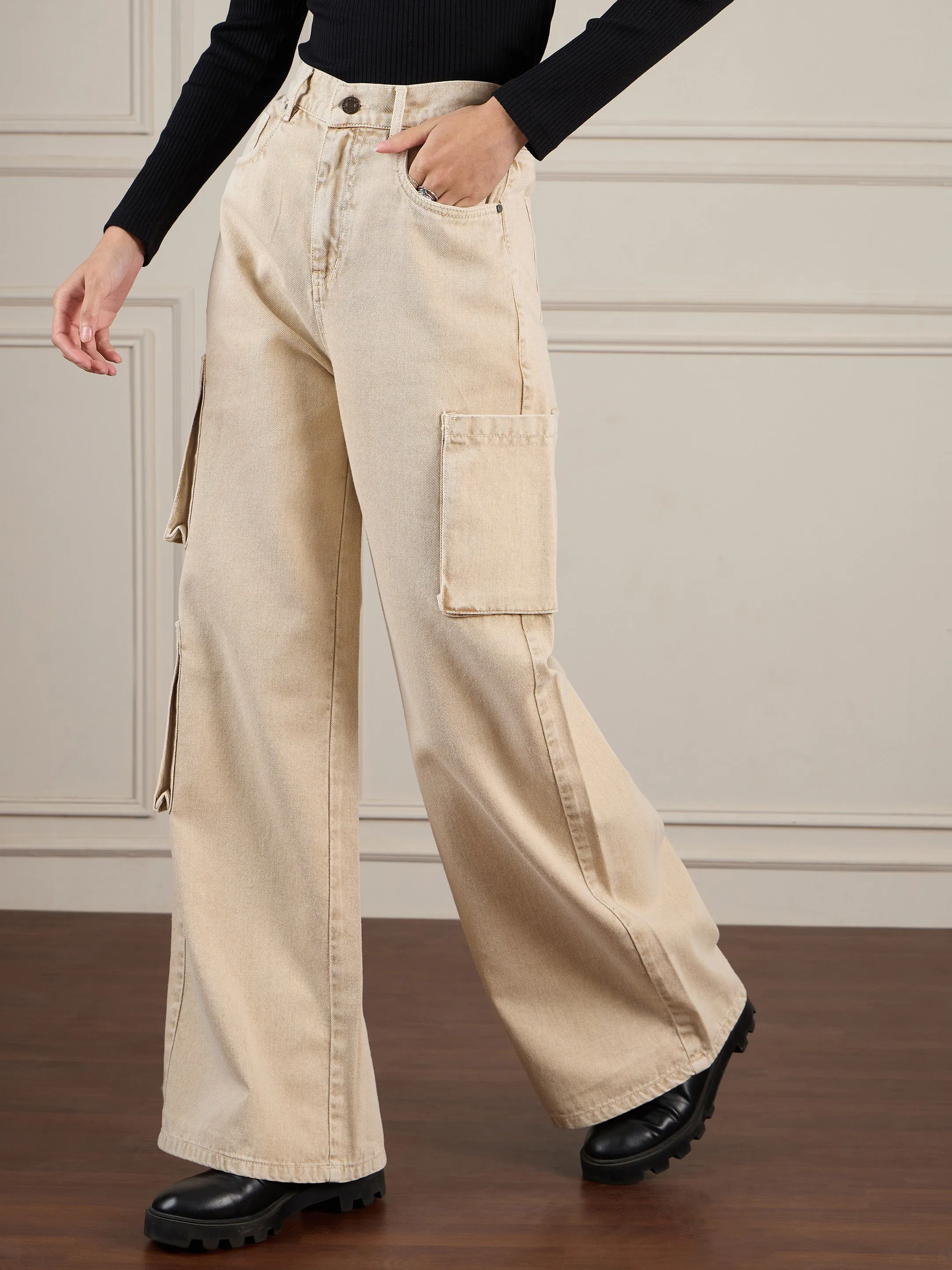 Women Beige Box Pocket Straight Premium Jeans